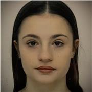 Je m’appelle Chloé, j’ai 18 ans et j’ai eu mon bac en 2023